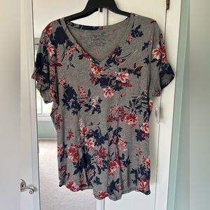Torrid. Floral slub, V neck pocket tee